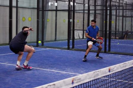 Imagen La ausencia de los jóvenes en la tercera jornada del Circuito Provincial de Pádel Indoor de la Diputación abre las posibilidades de victoria al resto de participantes